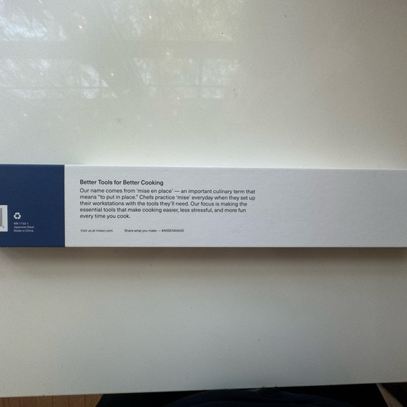 New in box Misen bread knife - Picture 3 of 3